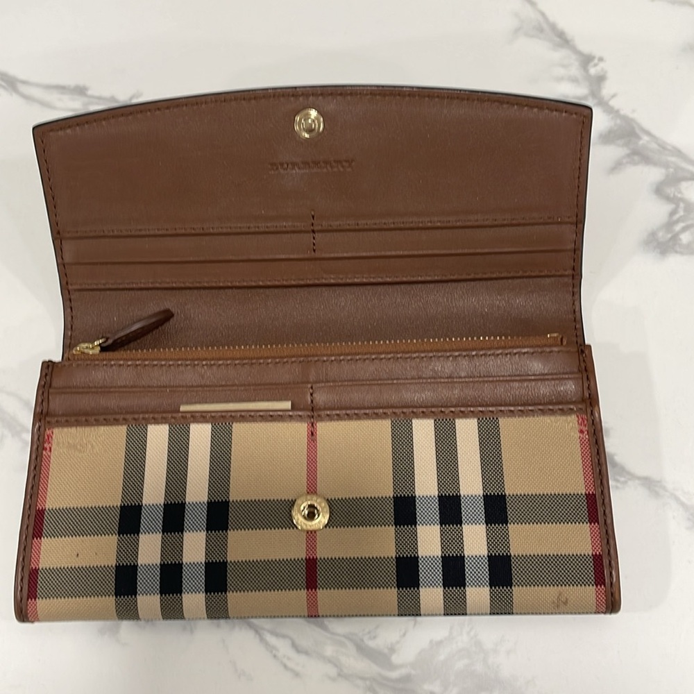 Burberry wallet - Picture 2 of 6